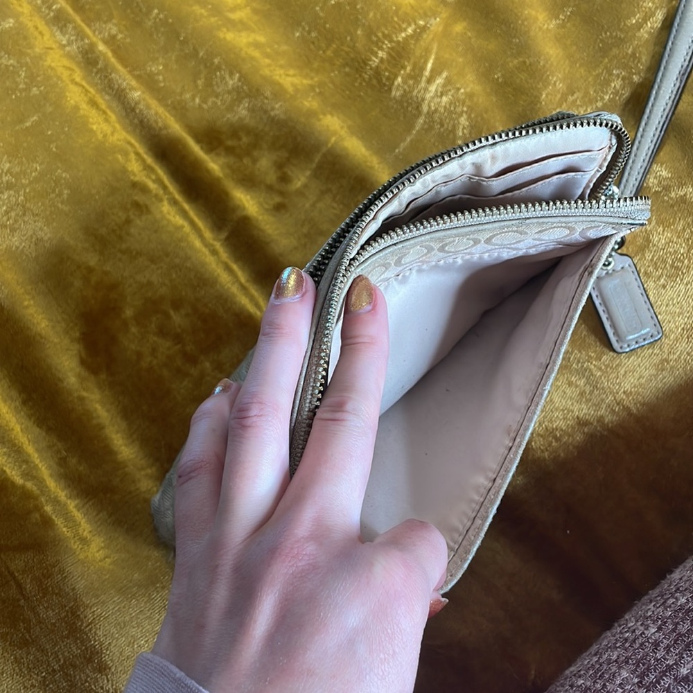 Coach Wallet - Picture 5 of 7